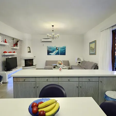 Thalassa Stavromenos Villa *